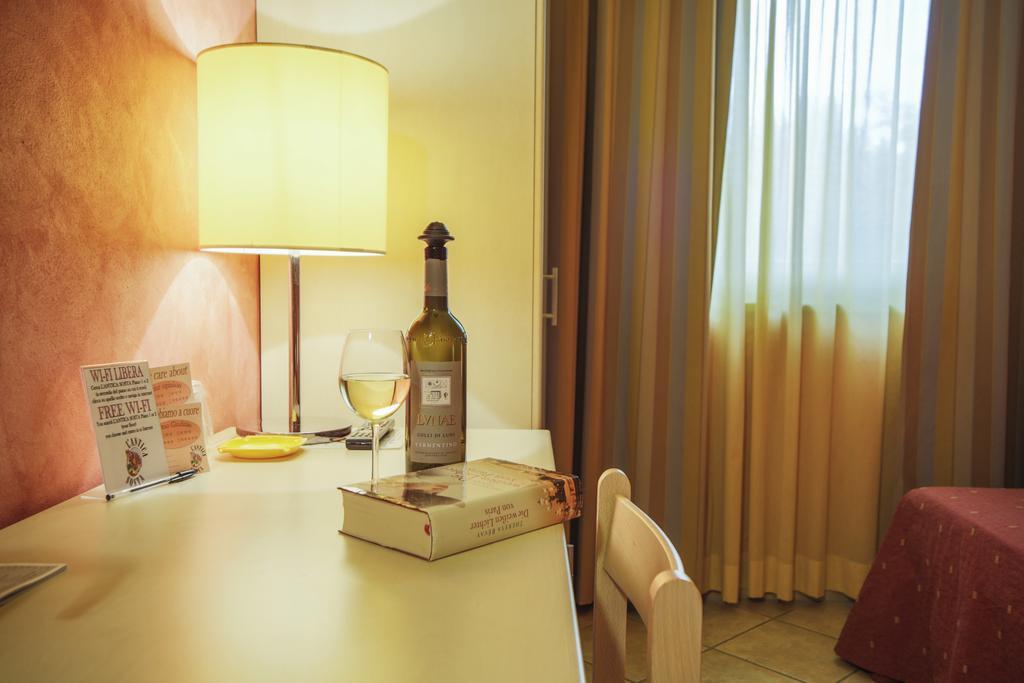 L'Antica Sosta Hotel Castelfiorentino Kültér fotó